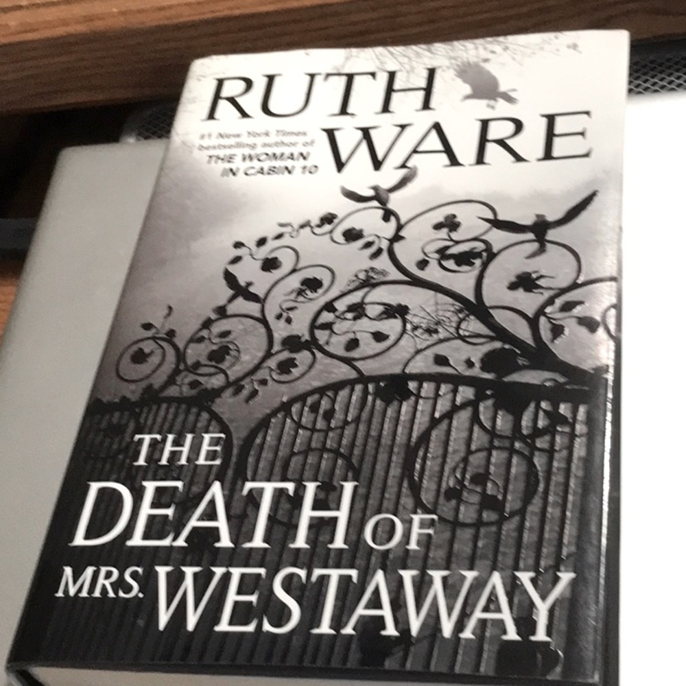 Hardcover The Death of Mrs. Westaway by Ruth Ware